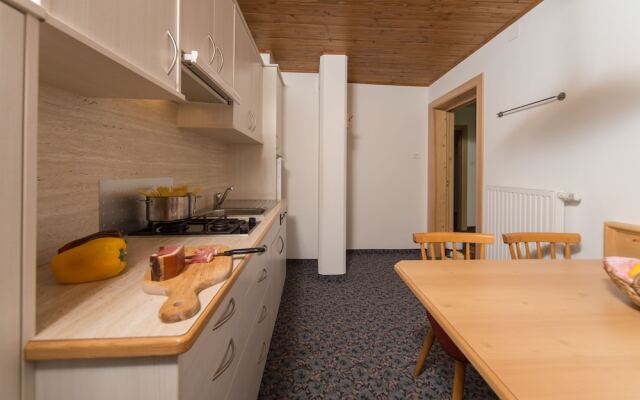 Apartment 4 Holiday - Wolly