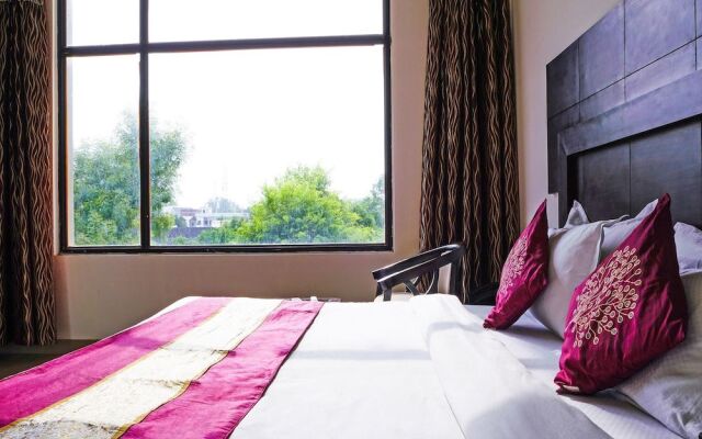 OYO 2611 Madhu Resorts