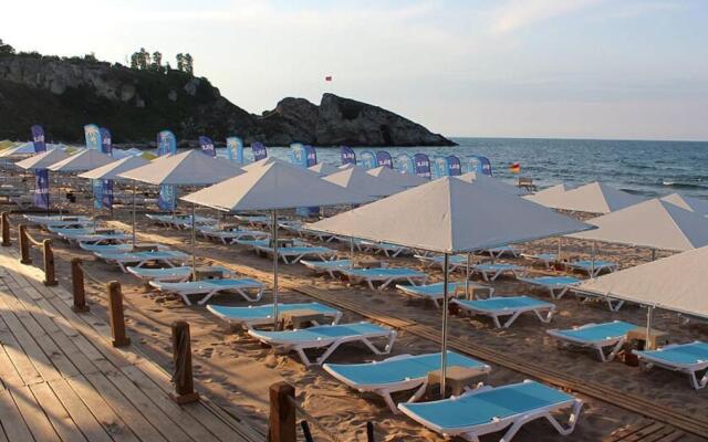 Palm Beach Şile Villa Hotels