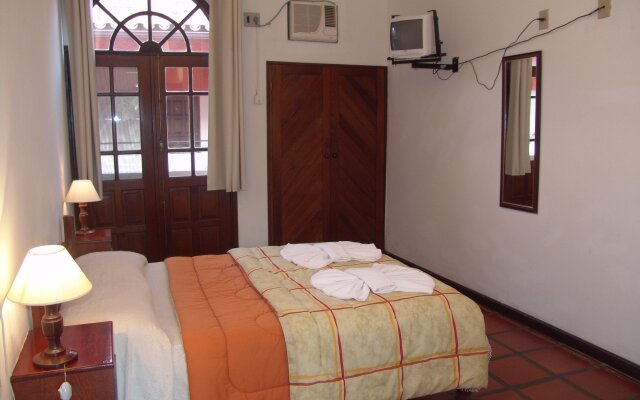 La Alhambra Apart Hotel