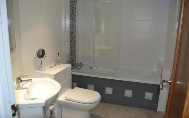 Willow Tree Apartment - 1 Bedroom Apartment - Stayseekers