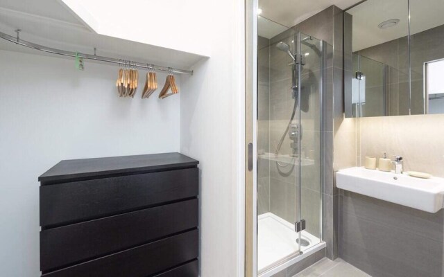 2 Bed Luxury Apartment in N. Greenwich