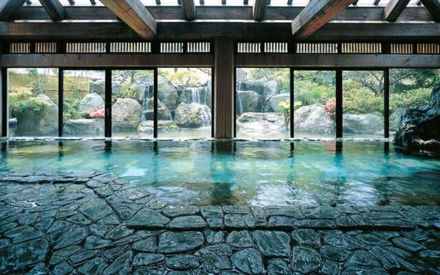 Yuraku Hotel