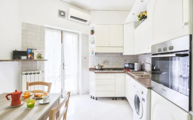 Modern Apartment with Terrace, Swimming Pool&Tennis
