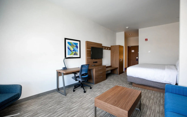Holiday Inn Express Lethbridge Southeast by IHG