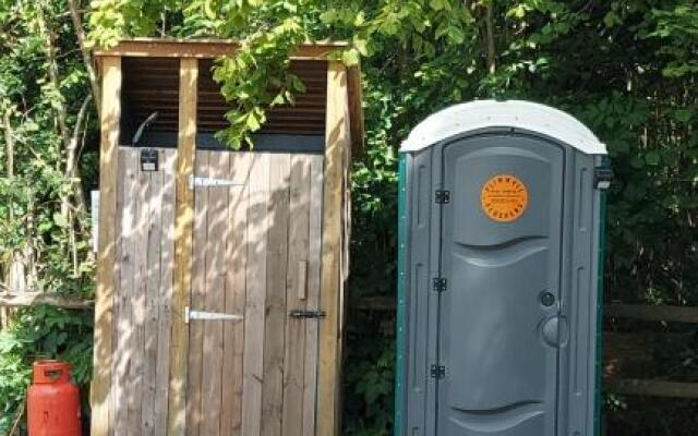 Hopgarden Glamping - Luxury 6m bell tent