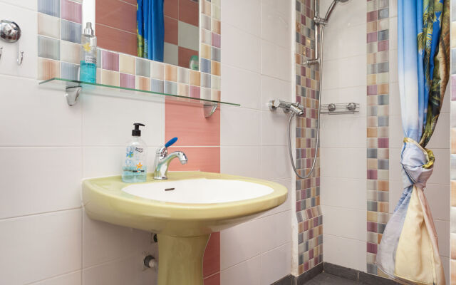 Roundabout Hostel - hostel