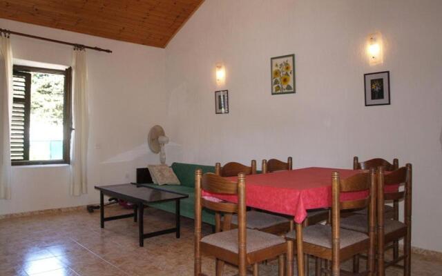 Apartment Ercilia B4