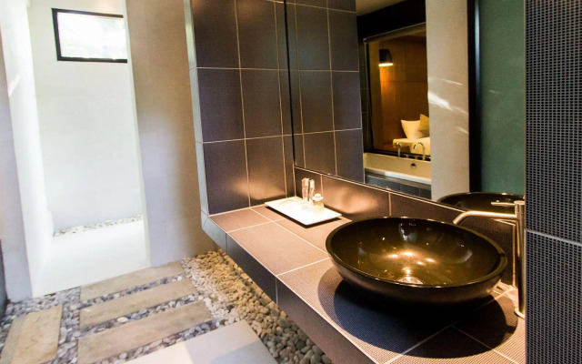 Sunshine Paradise Resort