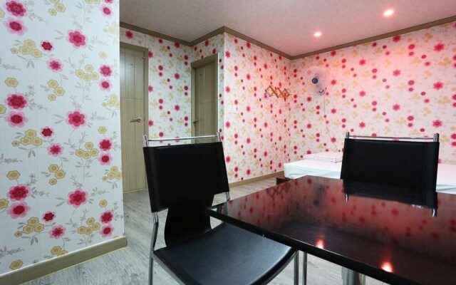 Boryeong Gyeongdong Motel