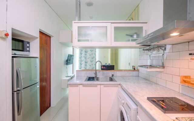 Elegant And Comfy 1Br Apartment At Woodland Park Residence