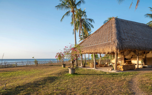 Bleu MATHIS Gili Asahan