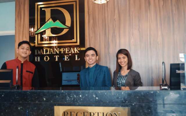 Dalian Peak Hotel