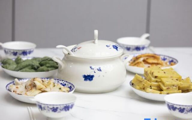 Wuyuan Mantu Homestay (High-speed Railway Station)