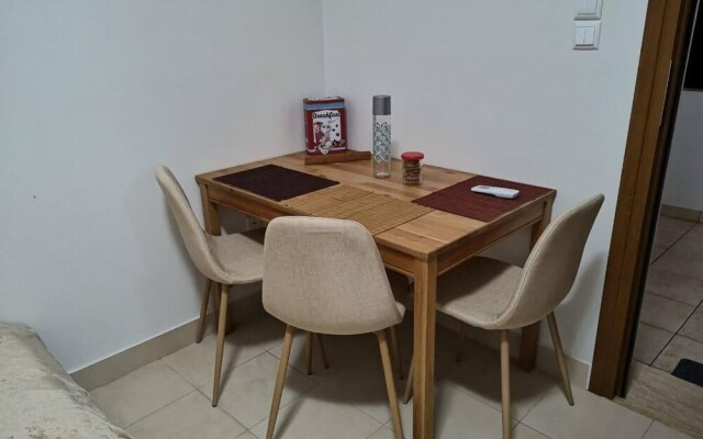 Poets Apertment in Armeos Masouri