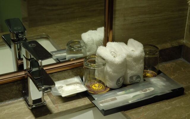 Insail Hotels (Gongbei Port Zhuhai)