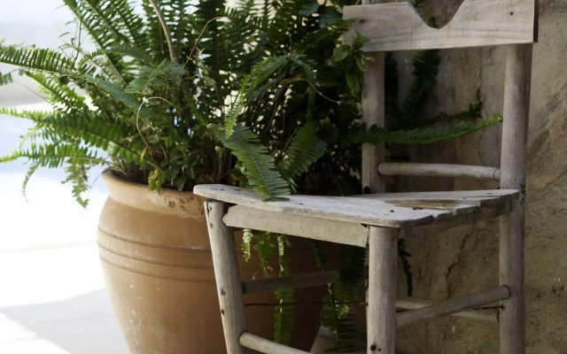 Hideaway Hotel