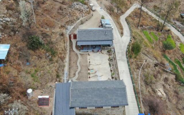 Tiger Leaping Gorge Pillow Landscape Homestay