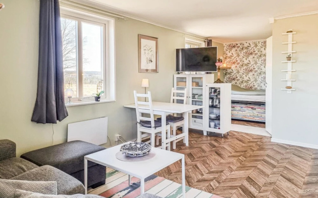 Beautiful Home in Ljungskile With Jacuzzi, Wifi and 1 Bedrooms
