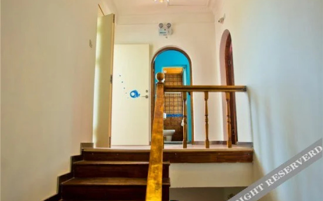Hola Villa Hotel
