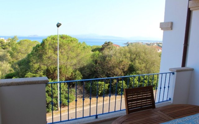 Apartment with One Bedroom in Golfo Aranci, with Wonderful Sea View, Furnished Terrace And Wifi - 500 M From the Beach