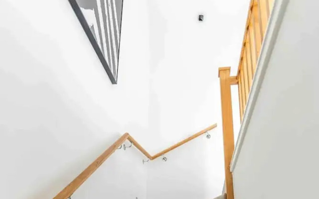 London Oasis - Spacious 4 Bedroom House