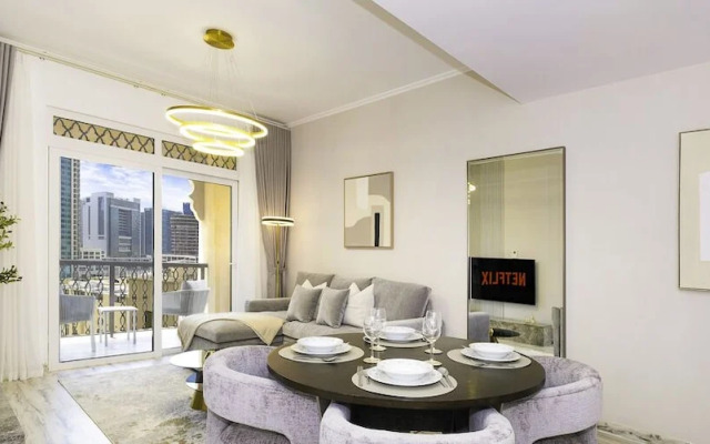 LUX  Modern Residence across Dubai Mall