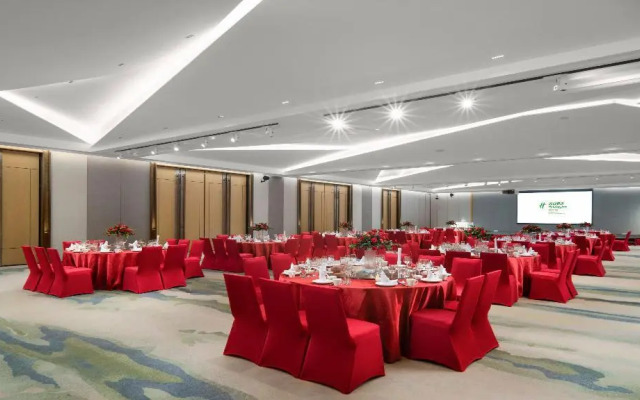 Holiday Inn Qinhuangdao Haigang by IHG