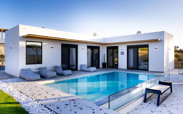 Sardines Luxury Villa 2
