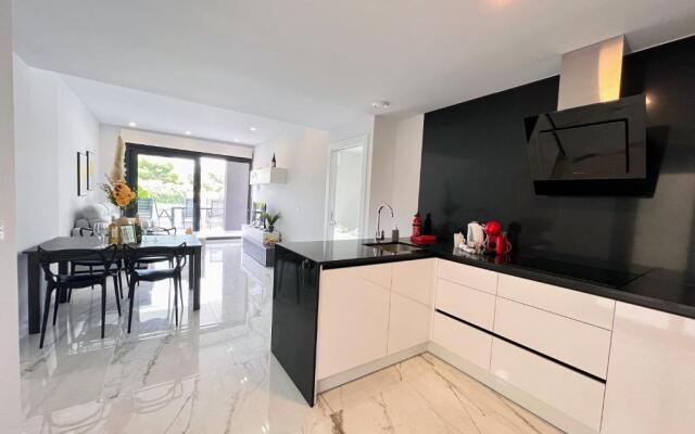 Modern Two Bedroom Ground Floor Apartment Duly7