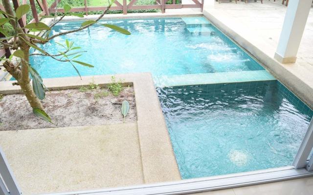 Coco Palm Beach Resort