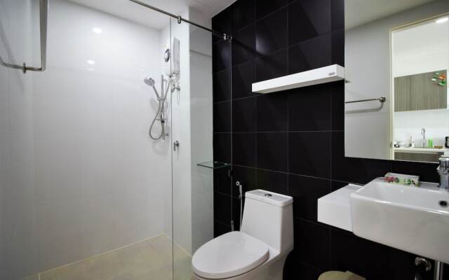 Ozone Condotel Kata Beach