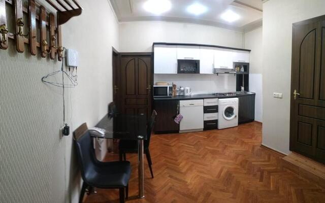 Apartments Formula 1 on Niyazi with Balconies