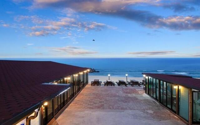 Gyeongpo East Pension