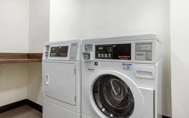 Cambria Hotel College Park