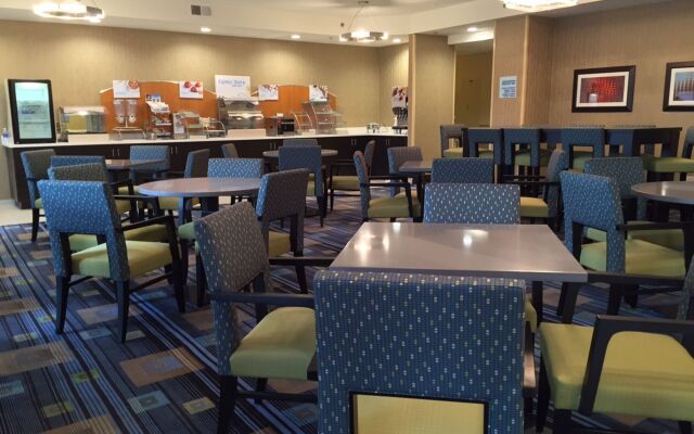 Holiday Inn Express Chicago NW - Arlington Heights by IHG