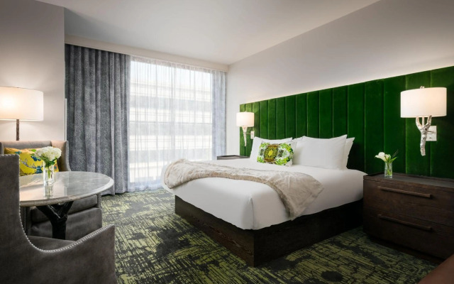 Grand Bohemian Lodge Greenville, Autograph Collection