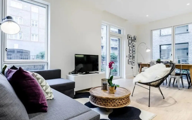 Chic 3 Bed 2 Bath in Kensal Green