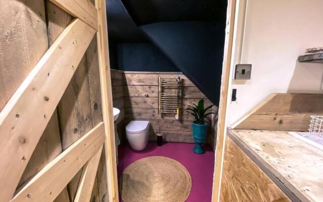 Fern Studio 1 Bedroom Apartment