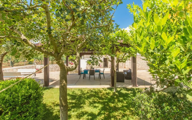 Trullo del Mandarino con piscina