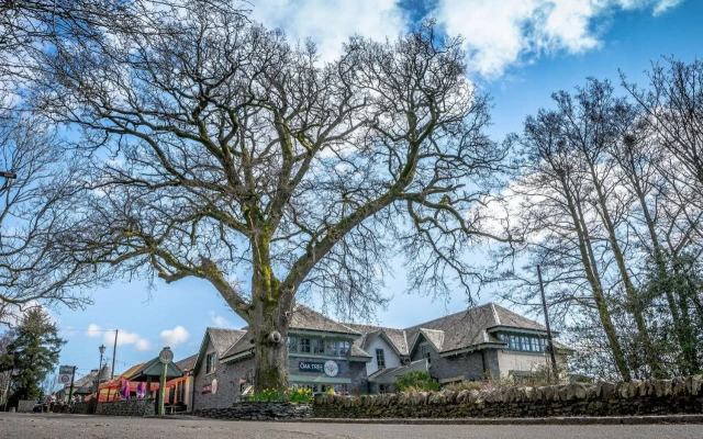 The Oak Tree Inn