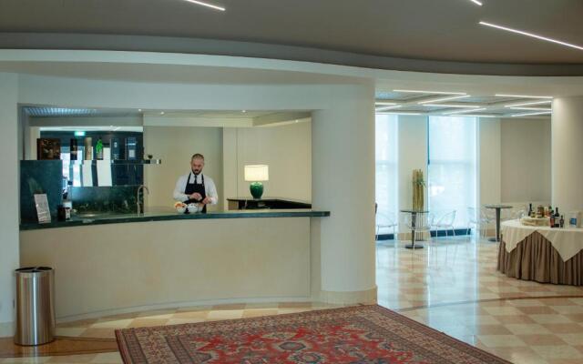 Hotel President