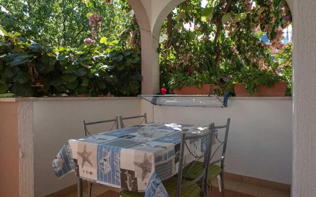 Lovely Family House Robi