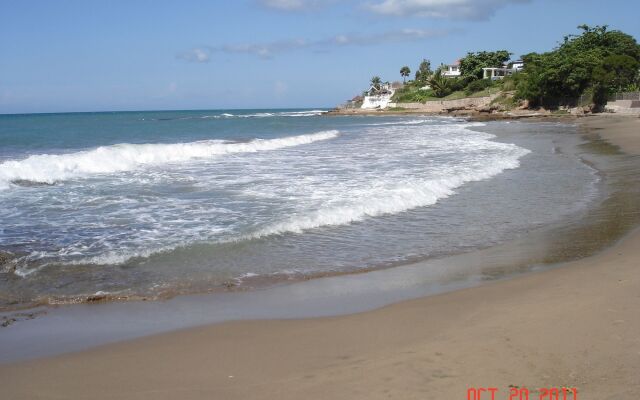 Treasure Bay Guesthouse