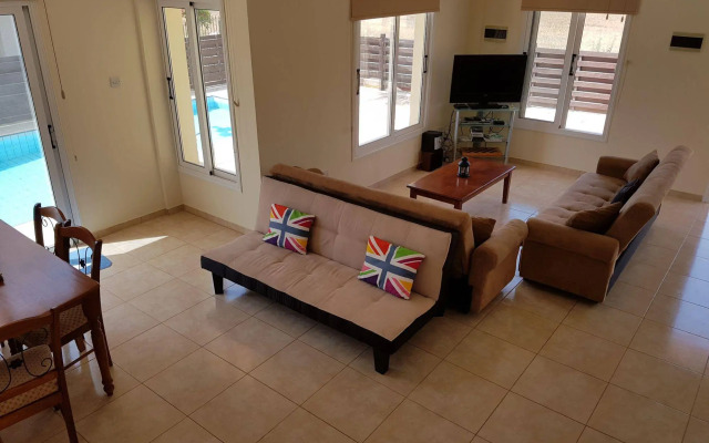 SeaBreeze Villas with Private Pool