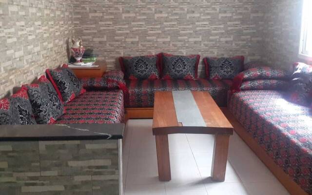 Captivating 4-bed House in Tamaris