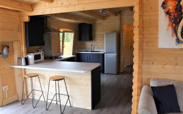 Stunning 5-bed Cabin in Ashton Under Hill