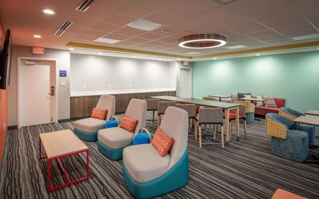 Tru by Hilton Garland Richardson