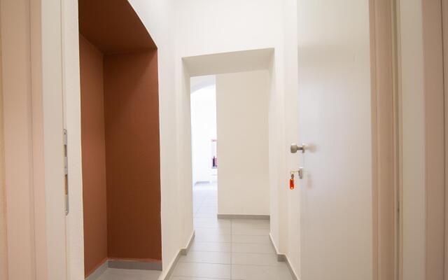 Welcomely - Xenia Boutique House With Garden