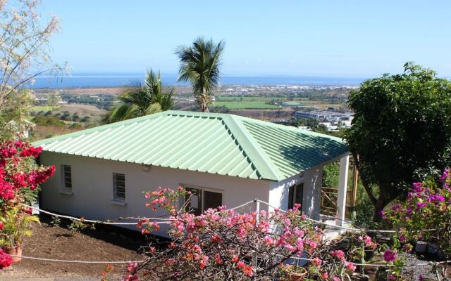 House With one Bedroom in Saint Paul, With Wonderful sea View, Enclose